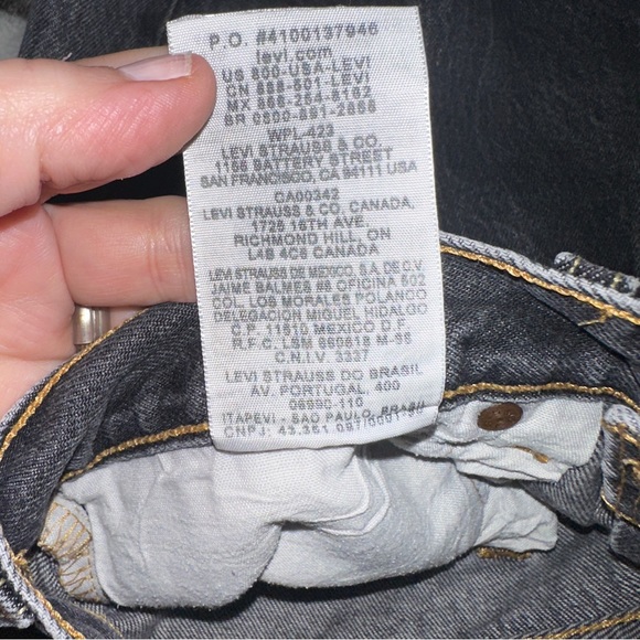 Levi’s 501 Denim Shorts Size 34 Waist Cut Off Dark Wash Button Fly - Picture 11 of 11